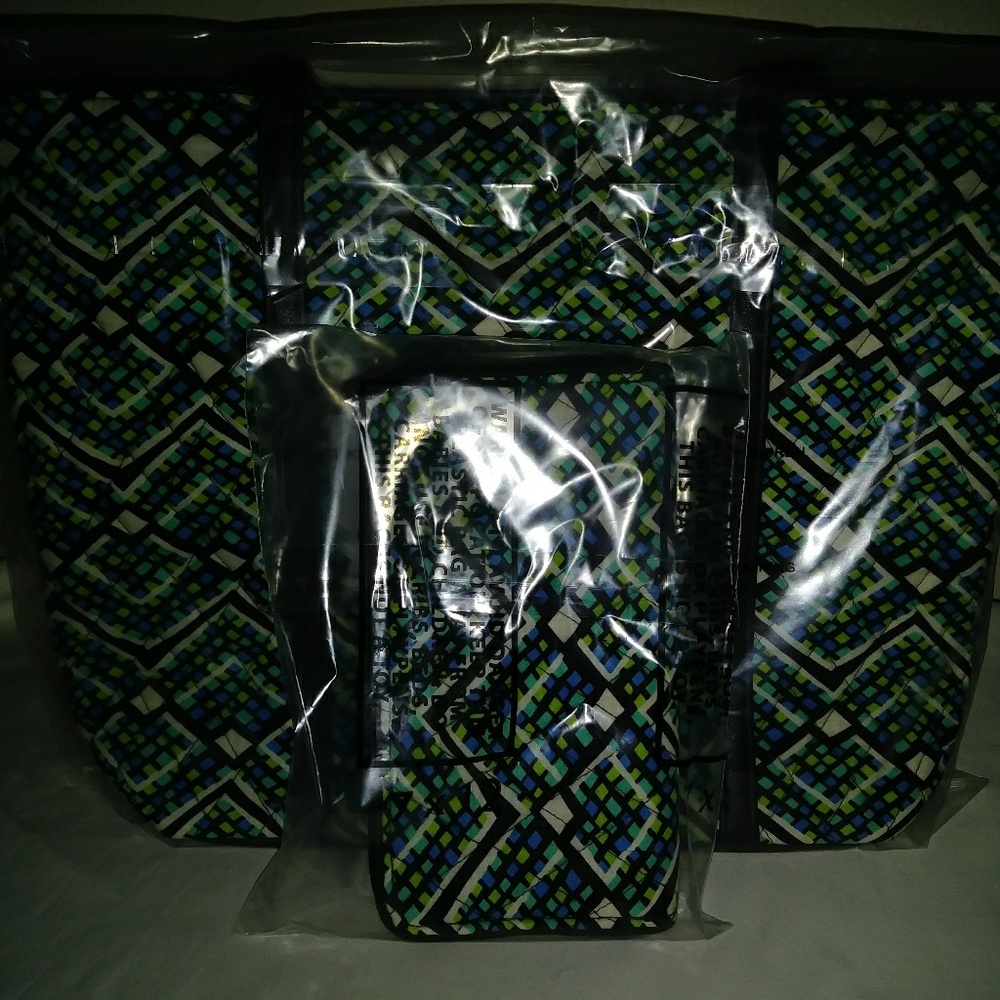 Vera Bradley purse with matching RFID wallet